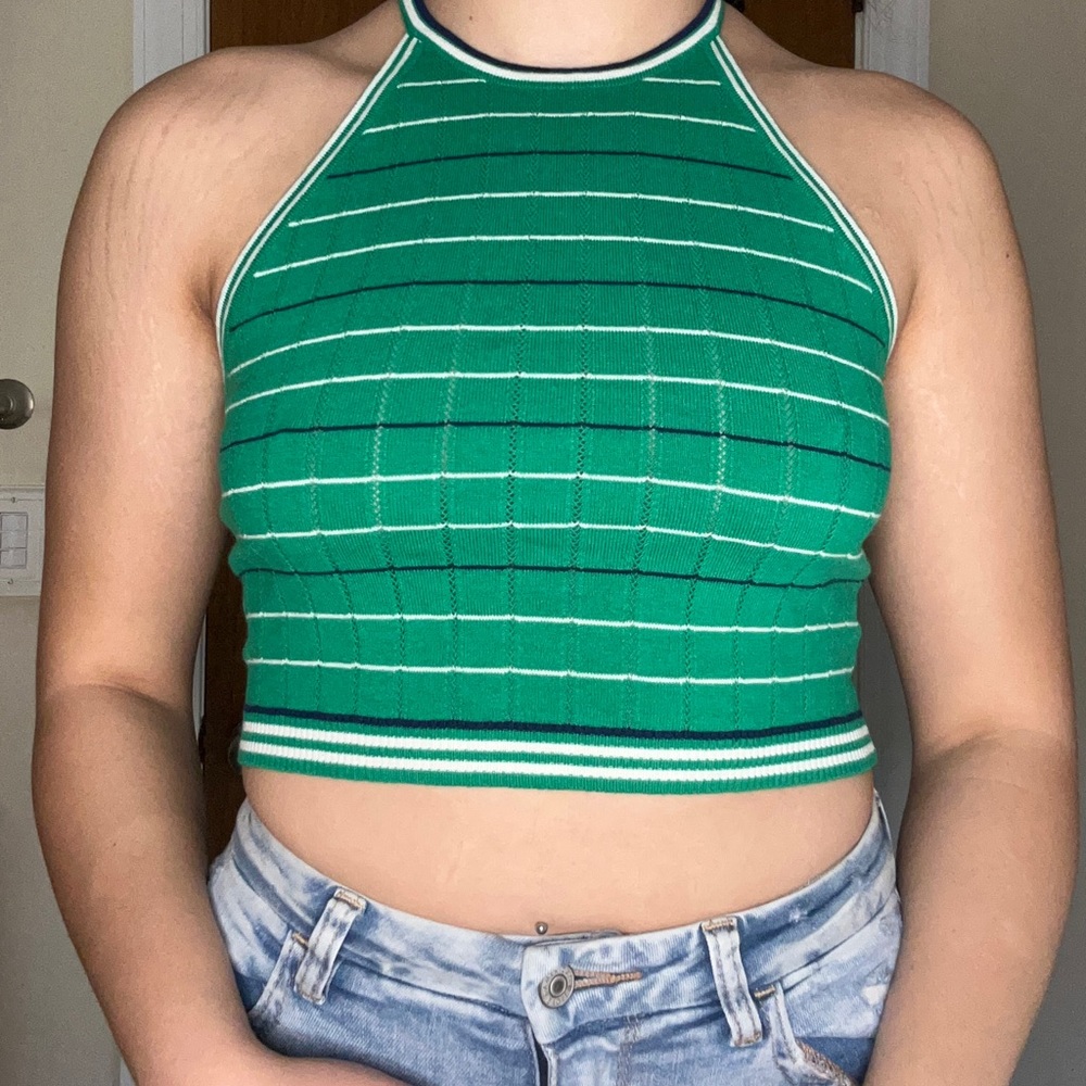 Forever 21 knitted style cropped top